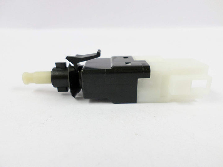 0015454409 Brake Light Switch – OO12.091 – Mounting profile