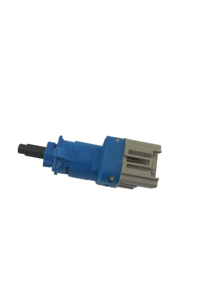 7T4Z-13480-AA Brake Light Switch – OO12.183 – Connector-side view
